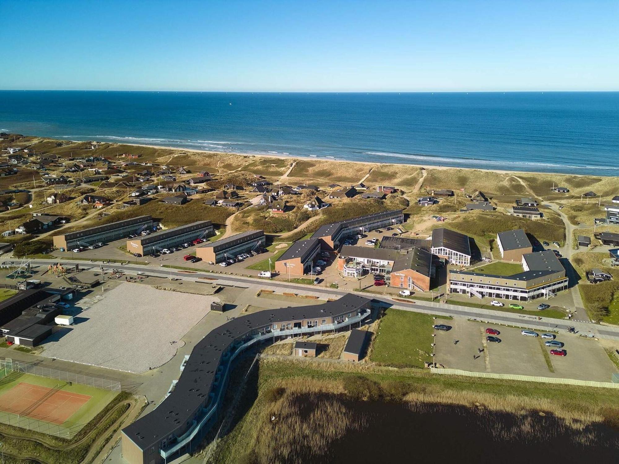 4 Person Holiday Home On A Holiday Park In Ringk Bing Ringkøbing Extérieur photo